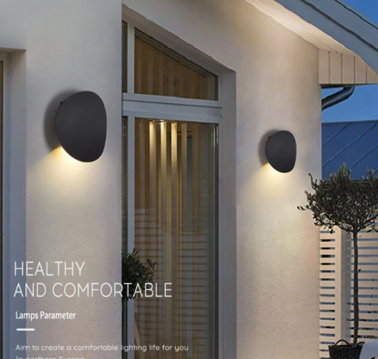 Modern outdoor Wall Lamp In Black Or White